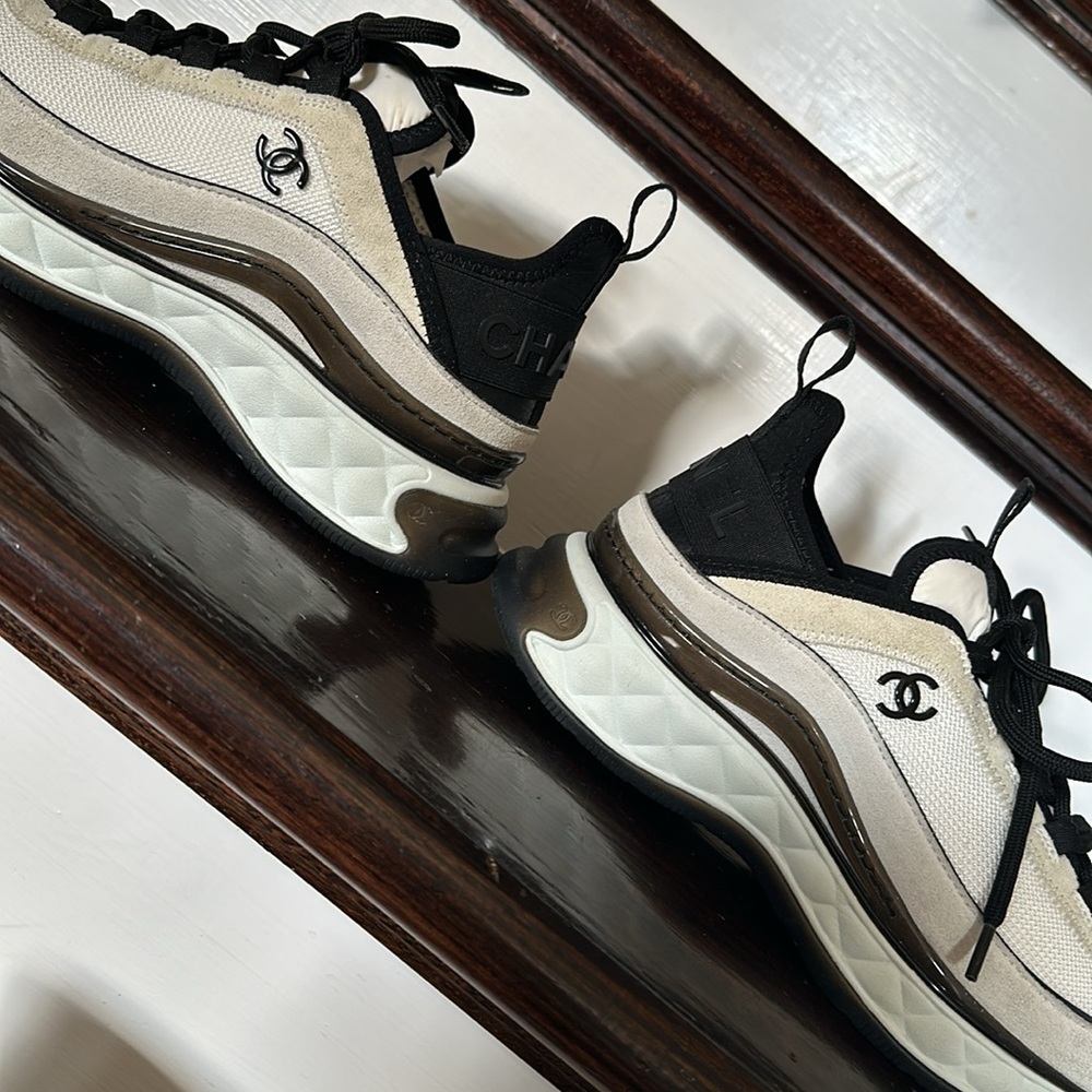 Chanel Sneakers 22S White Black - Picture 15 of 17